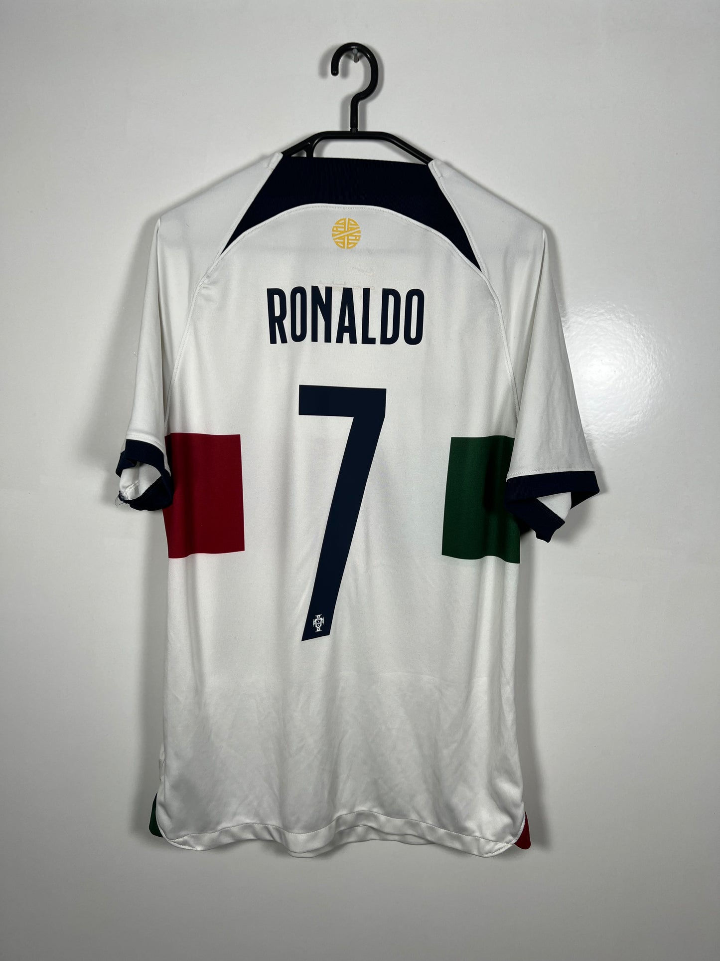 Portugal 2022 away Cristiano Ronaldo (7/10) M