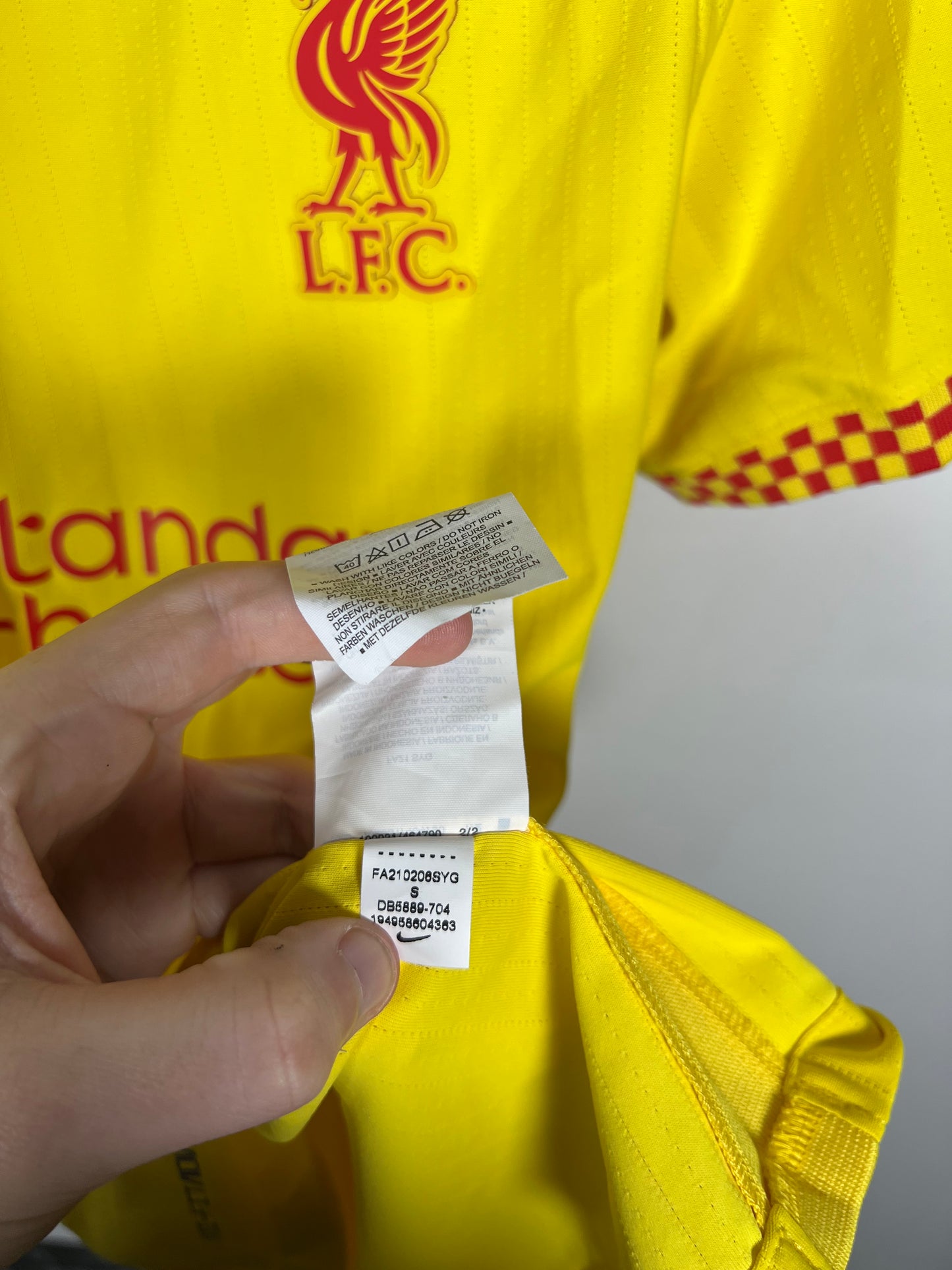 Liverpool 21/22 third shirt Player Version New with tags (10/10) S