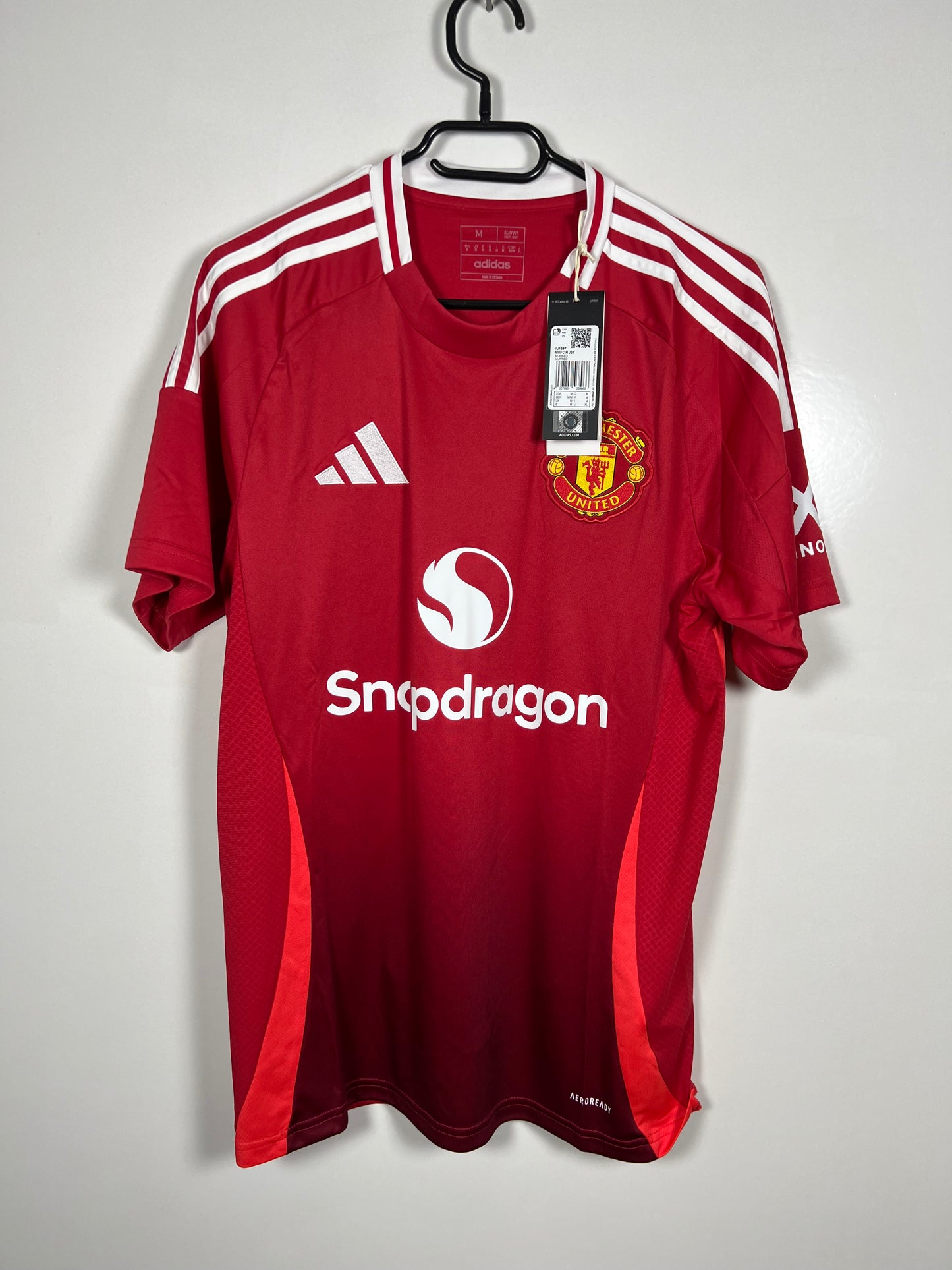 Manchester United 24/25 home Mainoo New with tags (10/10) M