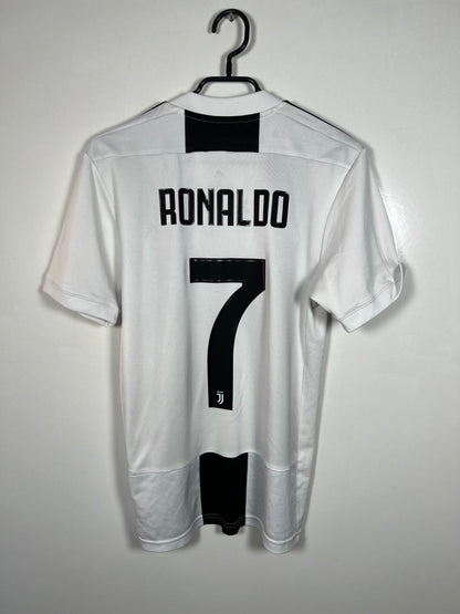 Juventus 18/19 home Cristiano Ronaldo (8/10) S