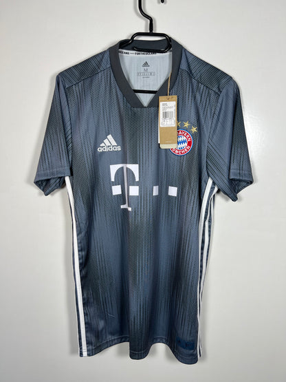 Bayern Munich 18/19 third Lewandoski New with tags (10/10) M